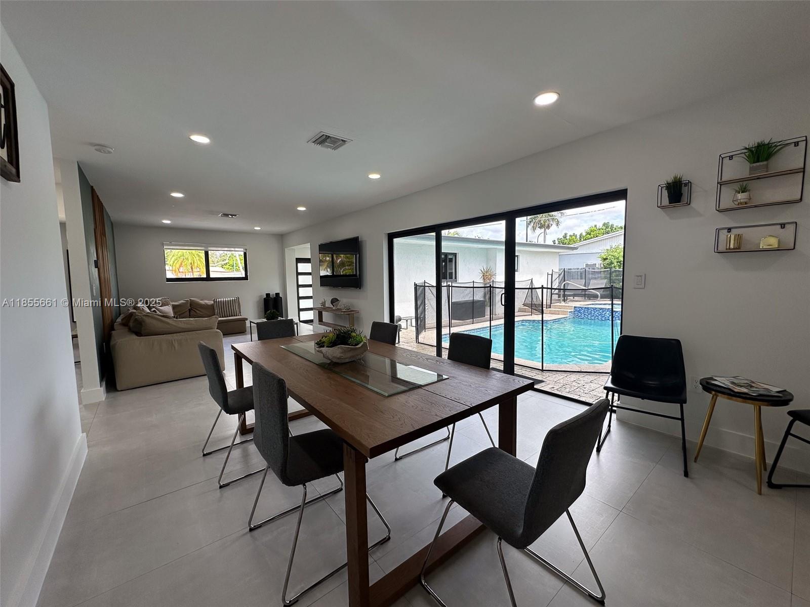 PINE TREE MANOR SEC 1 - Residential Lease