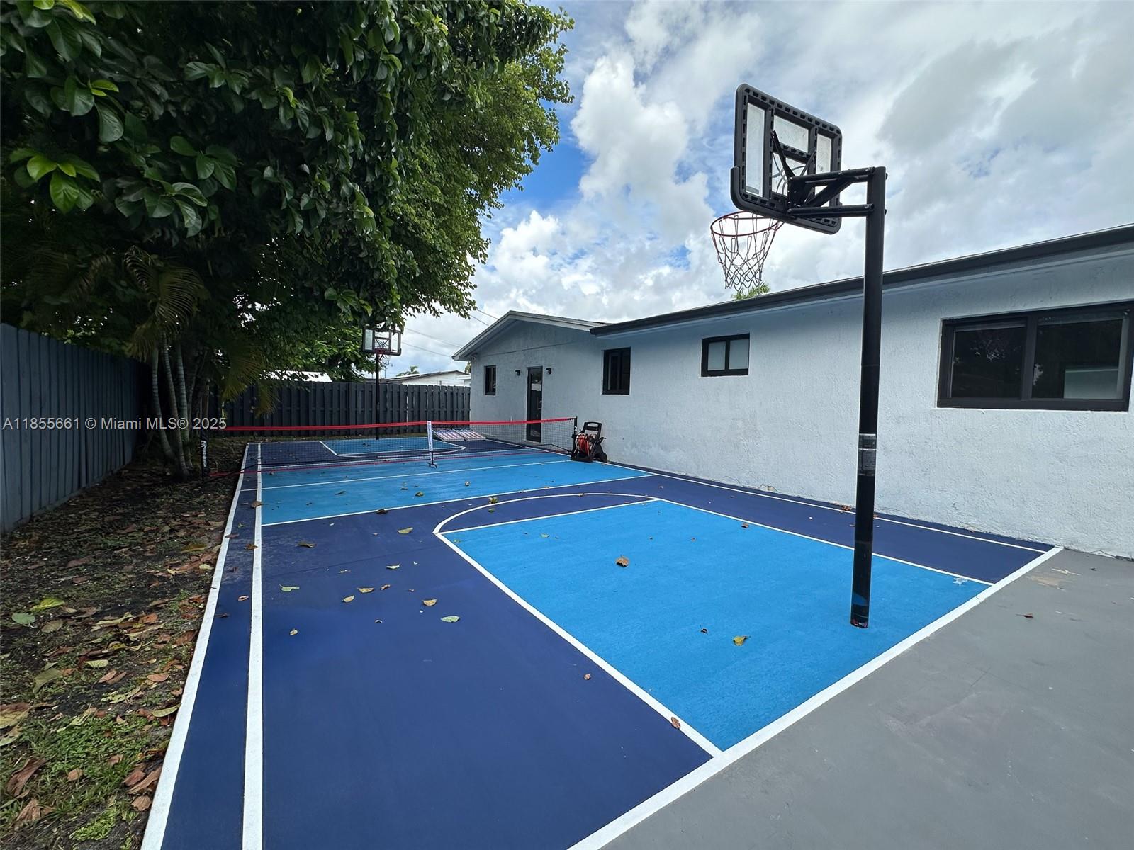 PINE TREE MANOR SEC 1 - Residential Lease