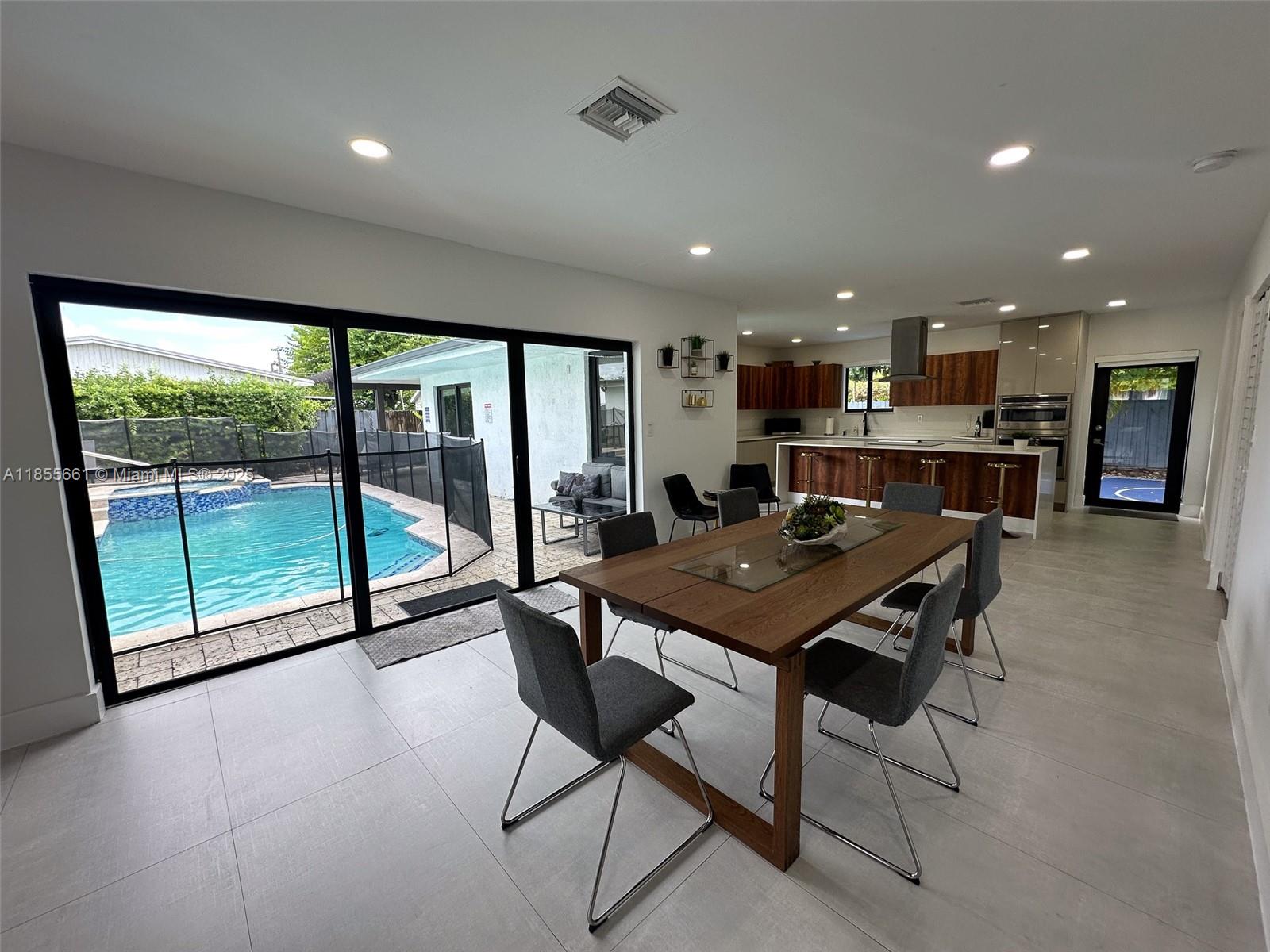 PINE TREE MANOR SEC 1 - Residential Lease