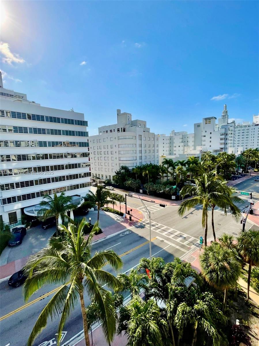 TOWER 1800 CONDO - Residential