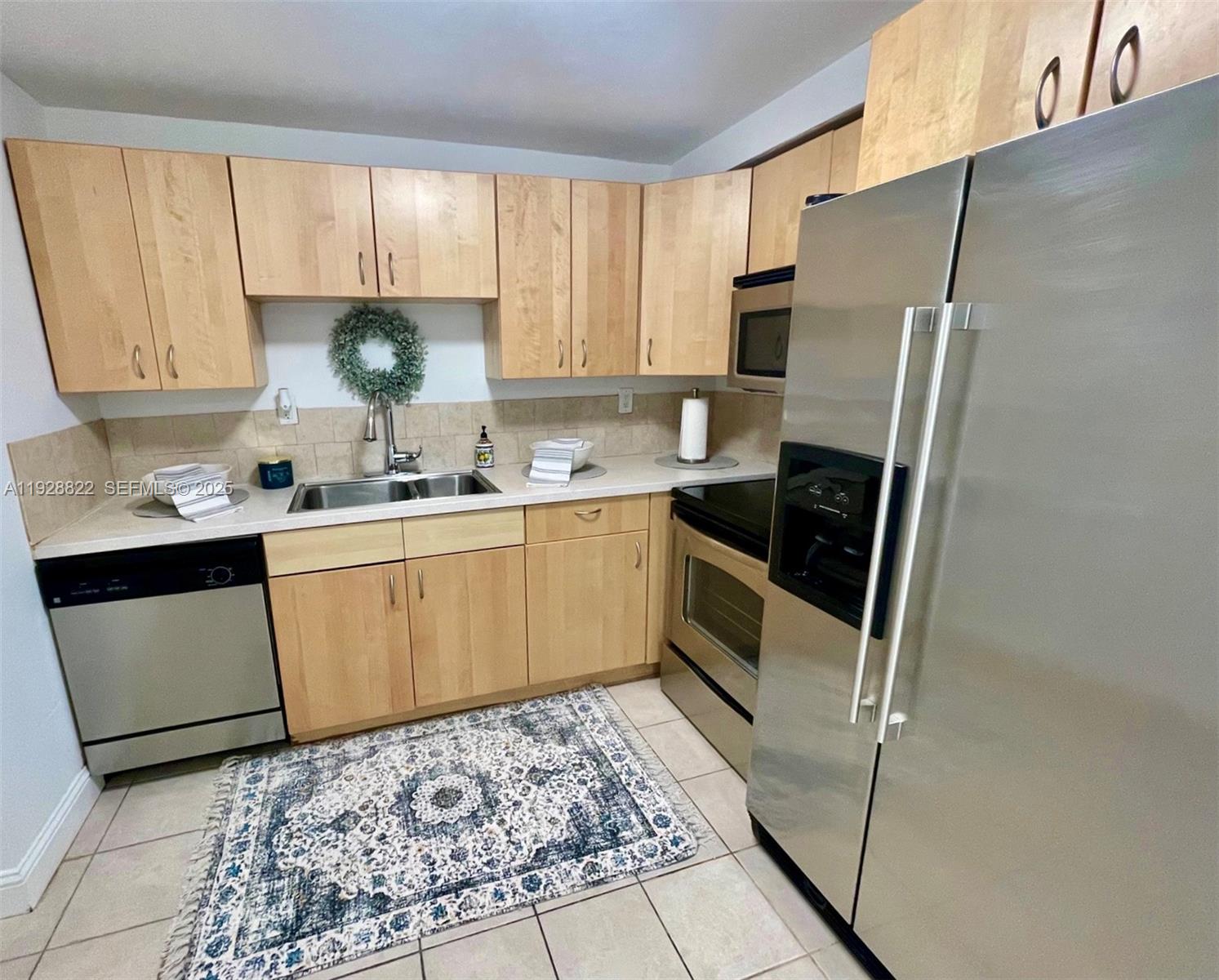 TOWER 1800 CONDO - Residential