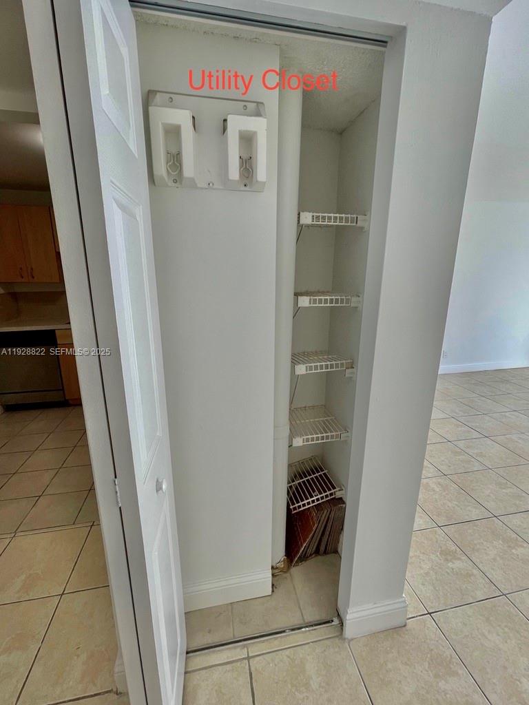 TOWER 1800 CONDO - Residential