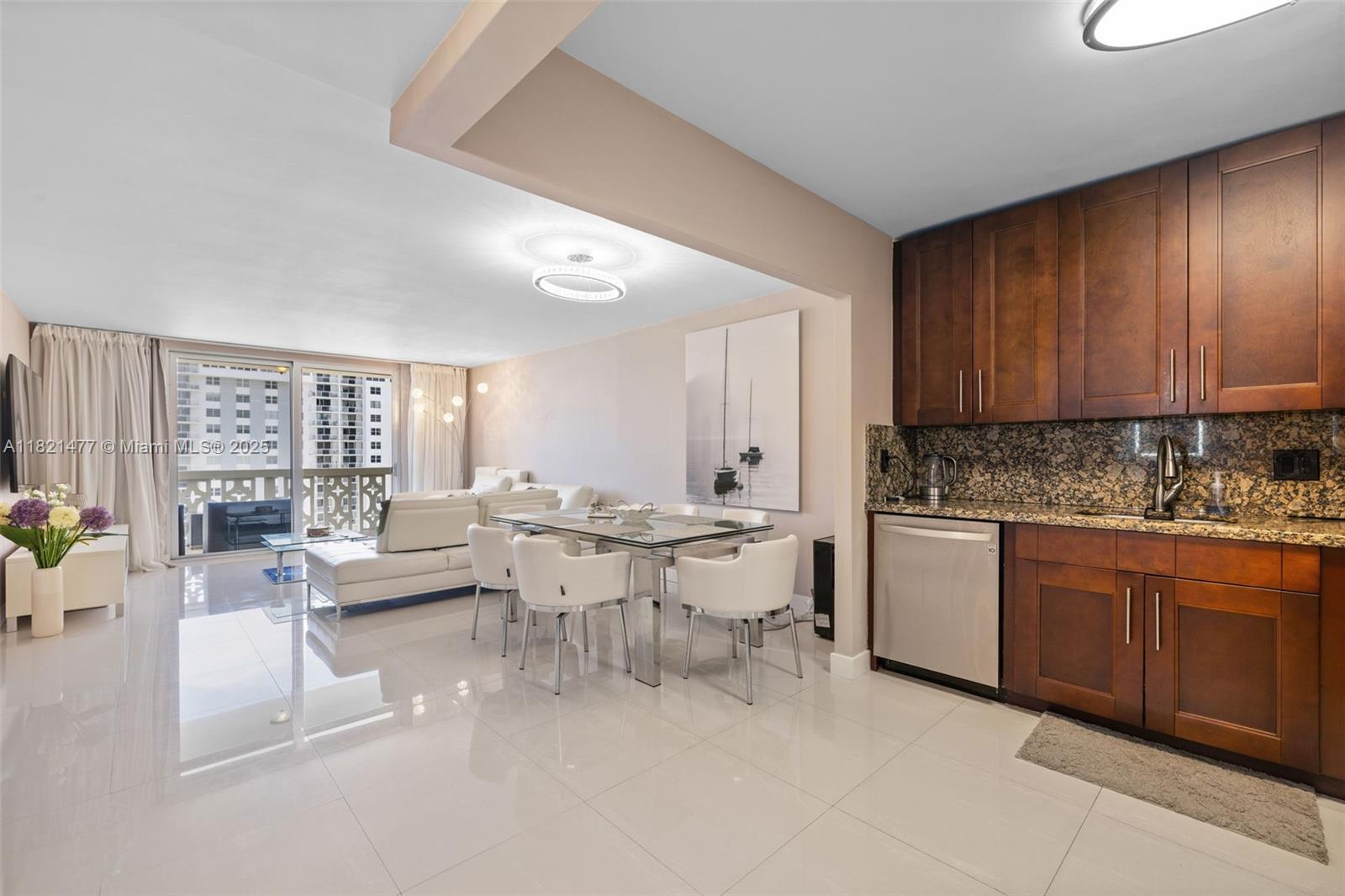 1825 S Ocean Dr 1013
