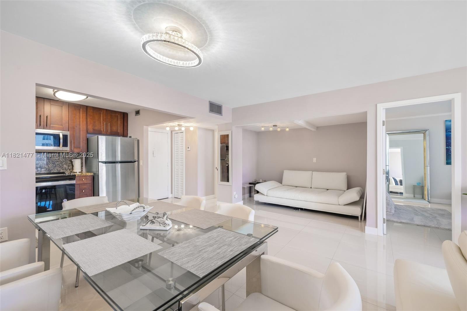 IMPERIAL TOWERS CONDO - Residential