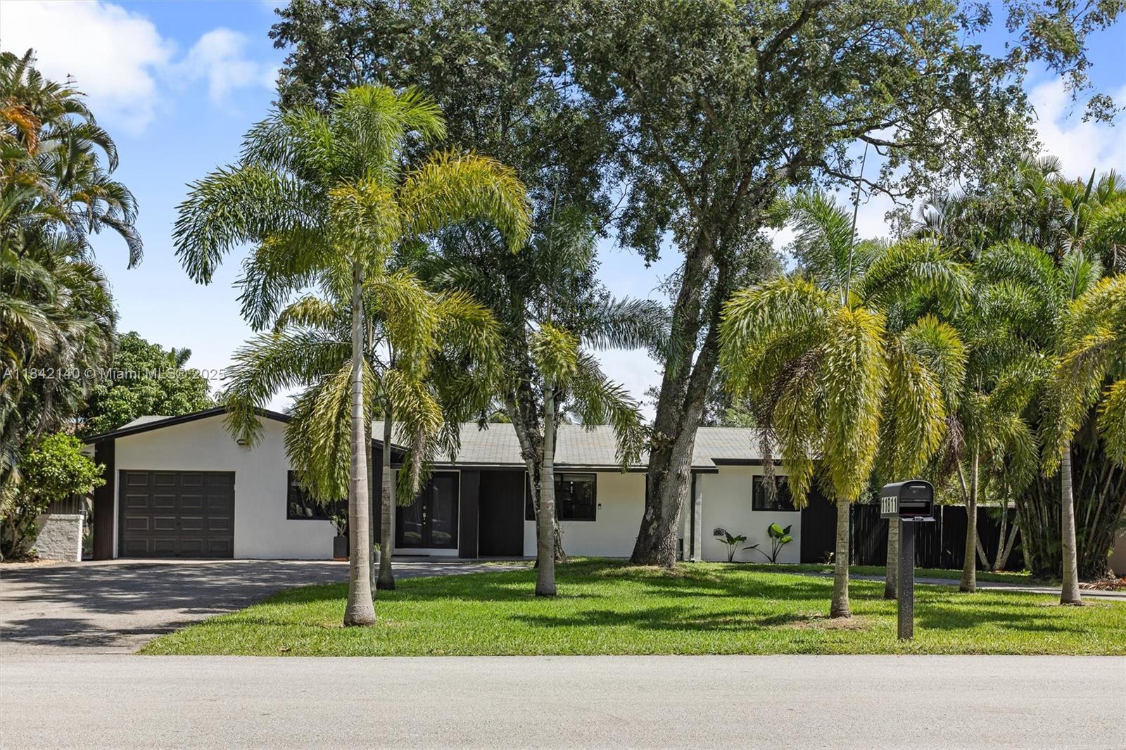 11811 NW 5th Ct