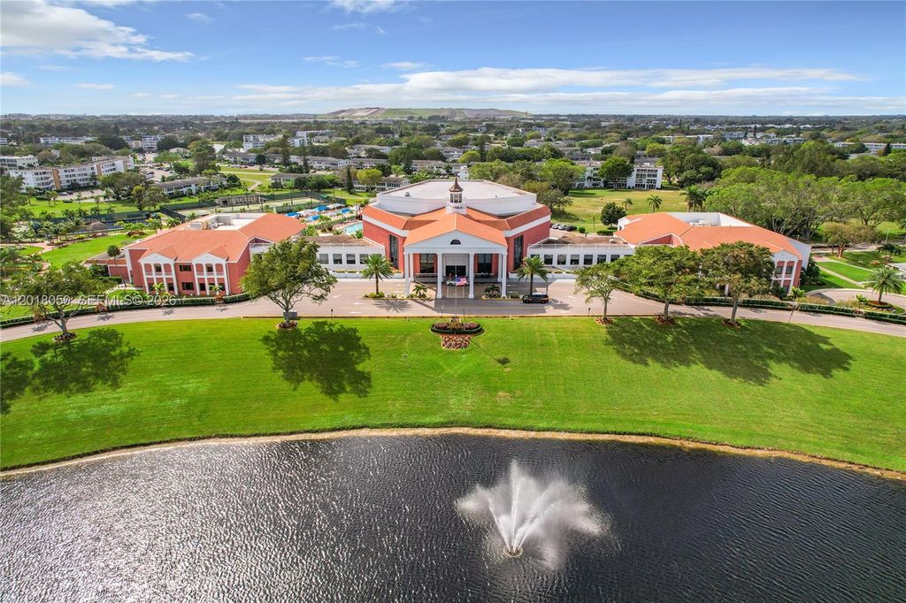 Photo of 226 Newport O #O, Deerfield Beach, FL 33442 (MLS # A12018050)