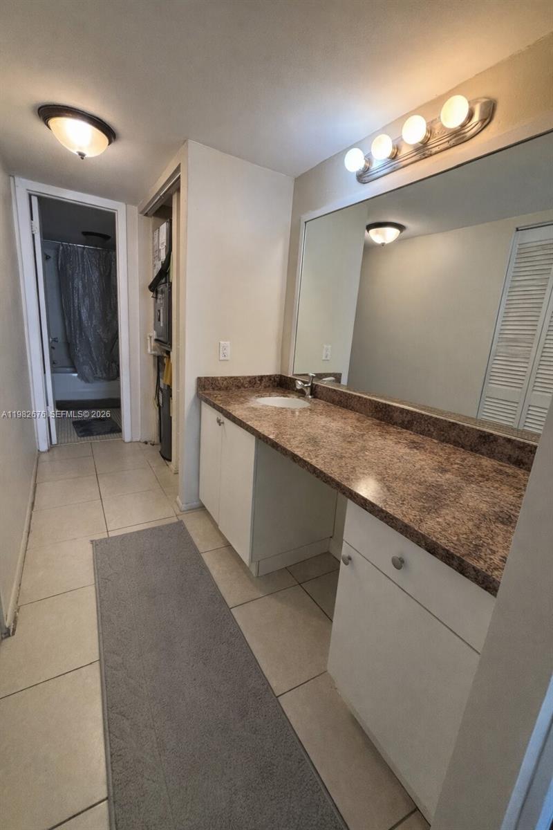 NEWPORT AT LAUDERHILL CON - Residential