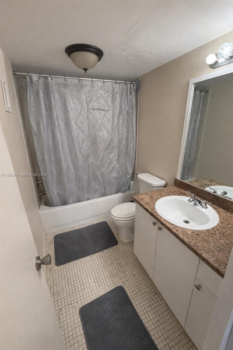 NEWPORT AT LAUDERHILL CON - Residential