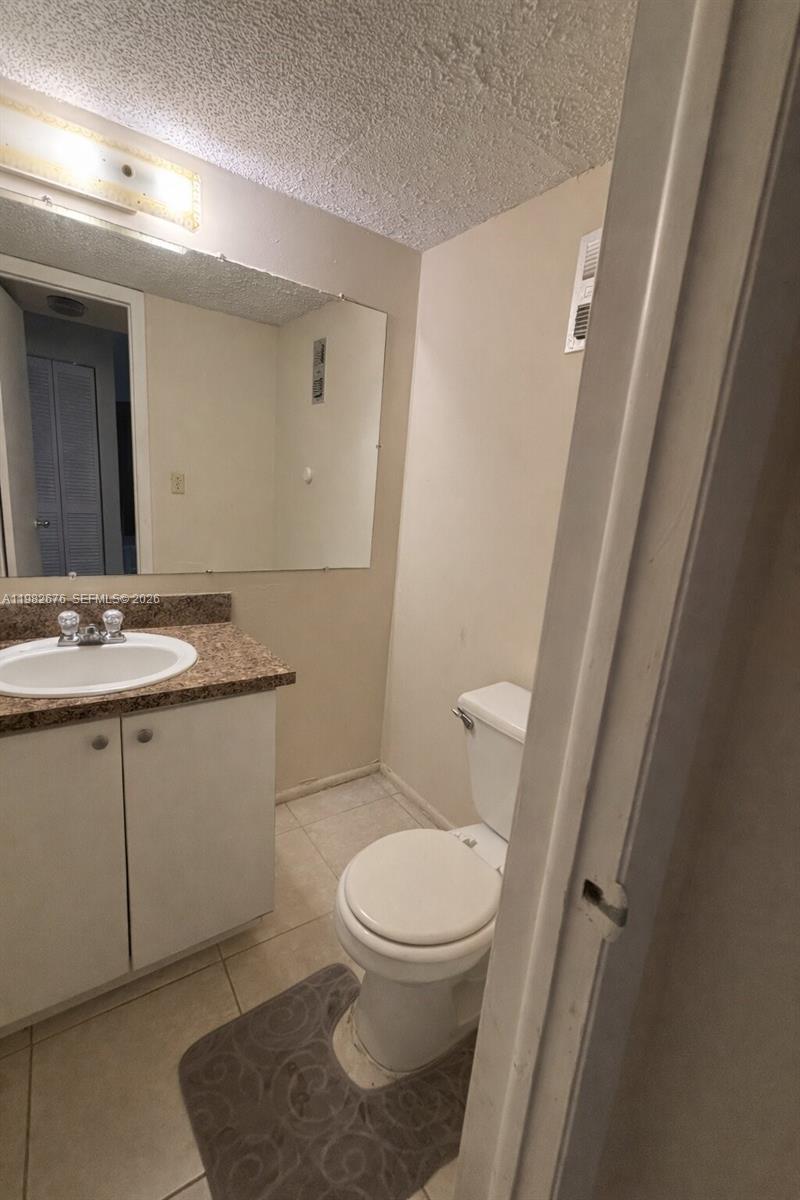 NEWPORT AT LAUDERHILL CON - Residential