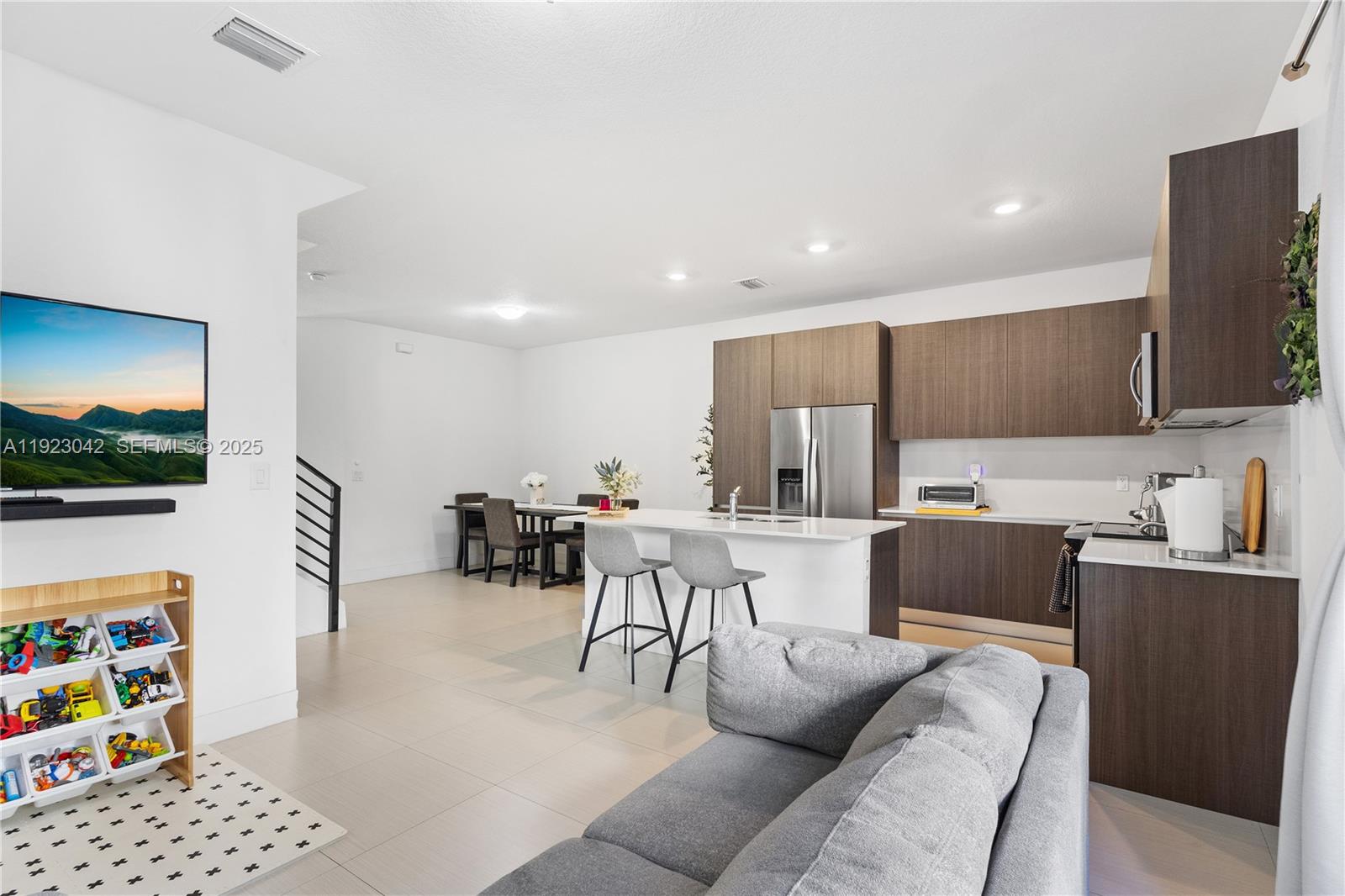 CENTURY PARK PLACE - Residential