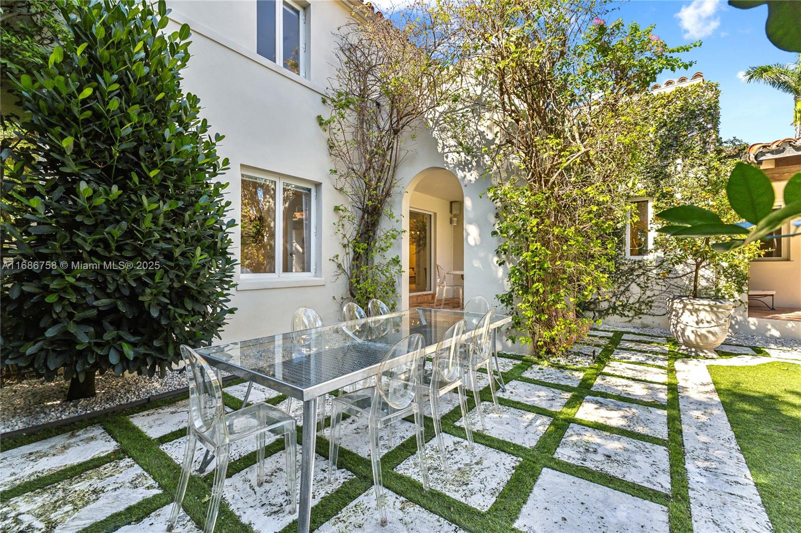 LA GORCE GOLF SUB - Residential