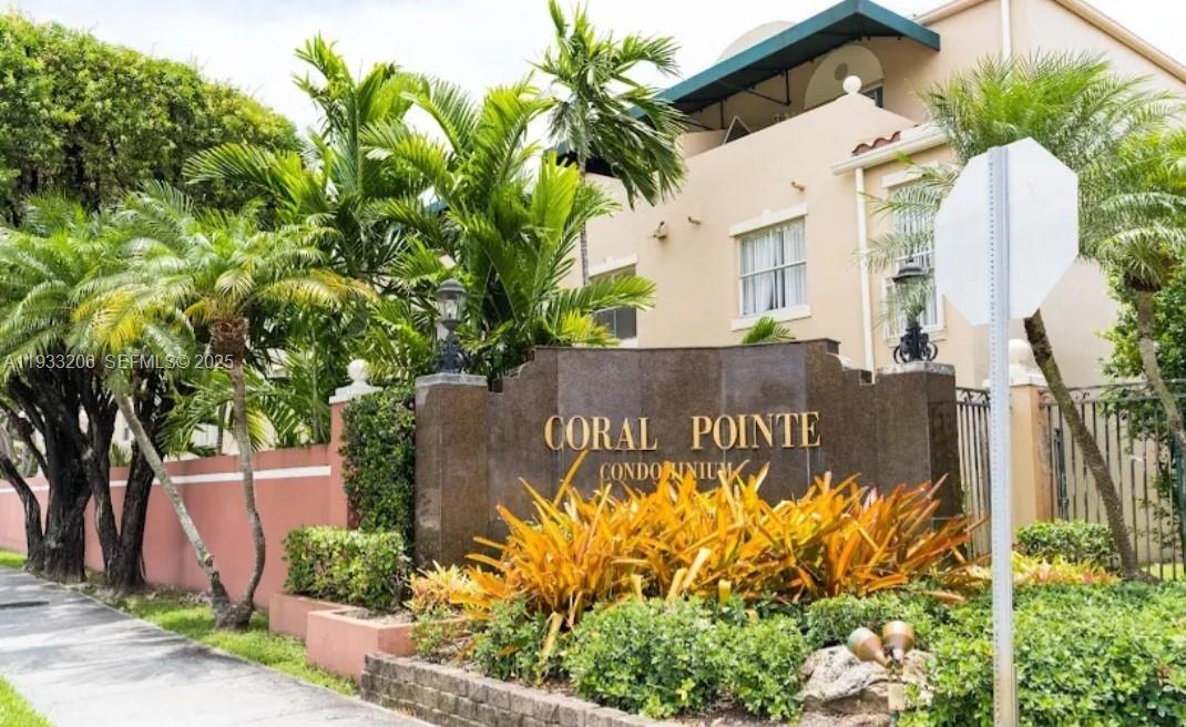 CORAL POINTE TOWNHOMES CO - Residential Lease