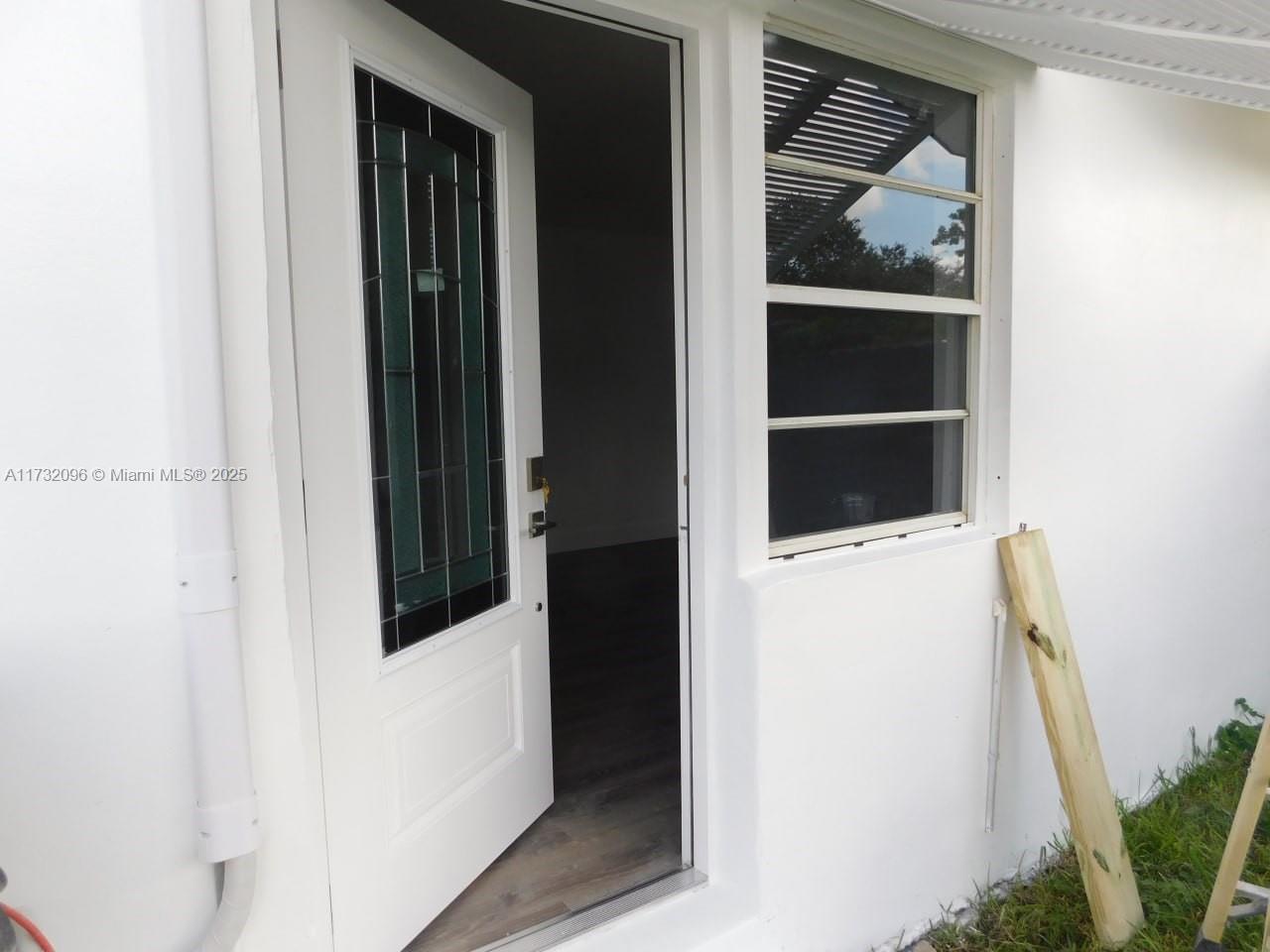 16240 Sw 286th St B, Homestead, Miami-Dade County, Florida - 4 Bedrooms  
2 Bathrooms - 