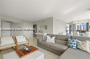 MYSTIC POINTE TOWER 600 C - Residential