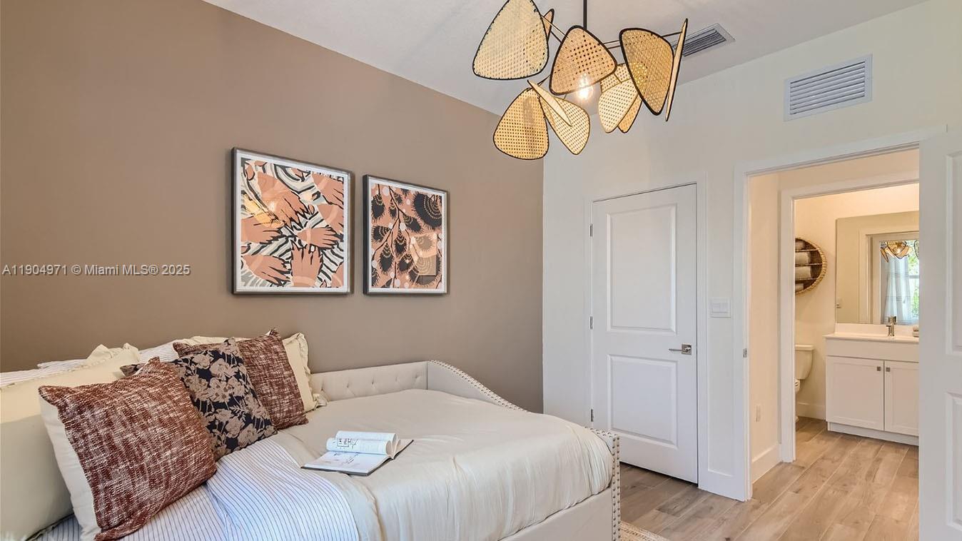 MERRICK SQUARE - Residential Lease