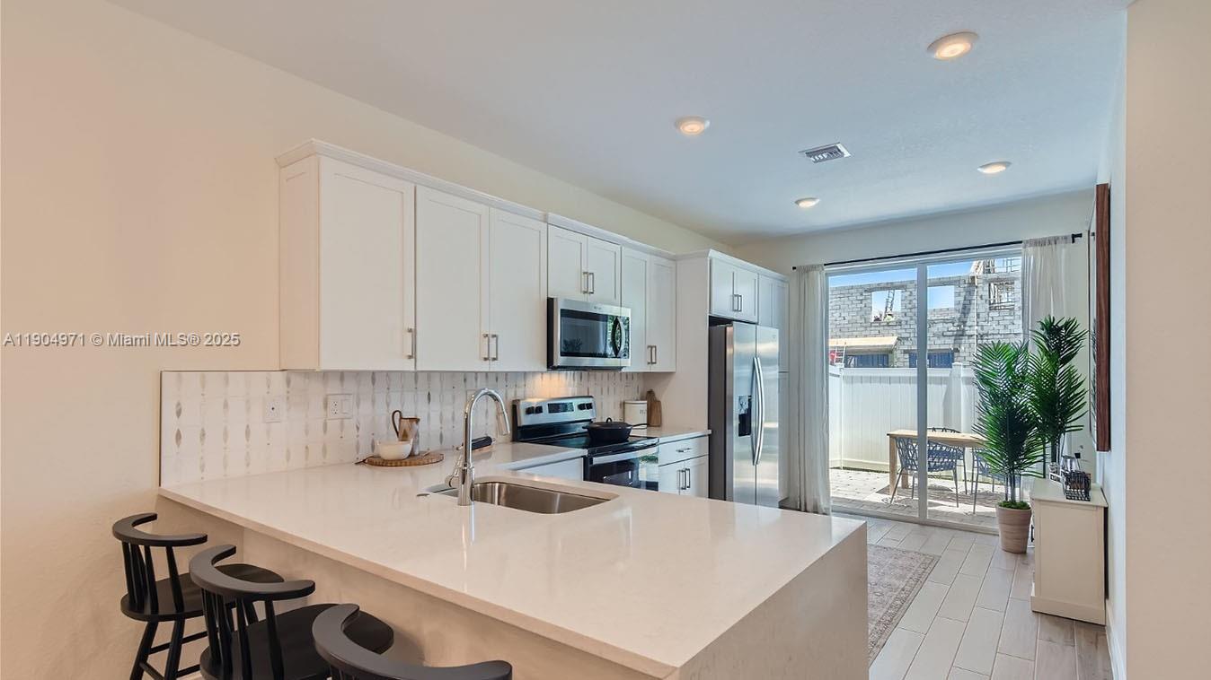 MERRICK SQUARE - Residential Lease