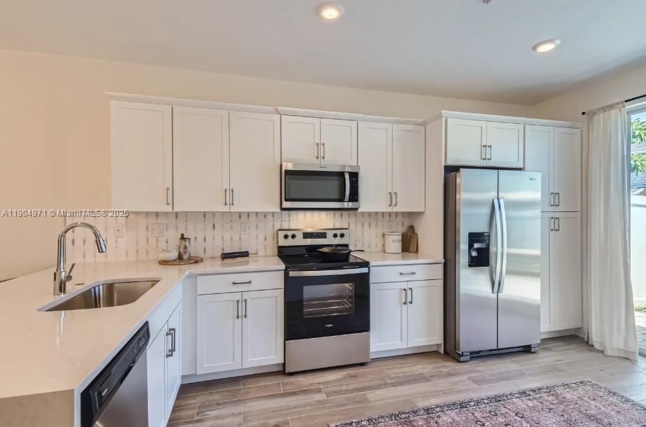 MERRICK SQUARE - Residential Lease