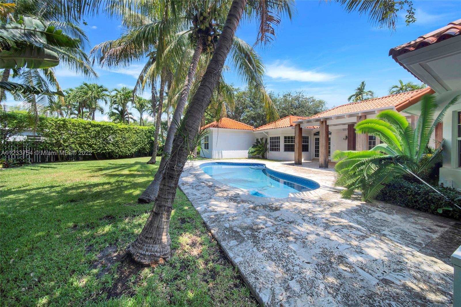 BISCAYNE KEY ESTATES - Residential