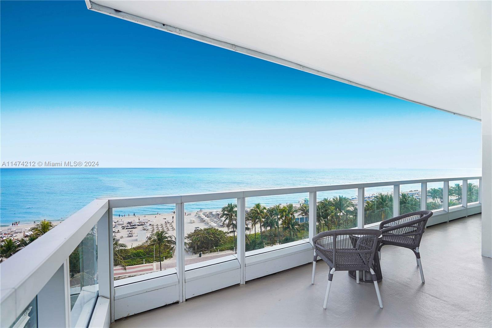 4391 Collins Ave 709