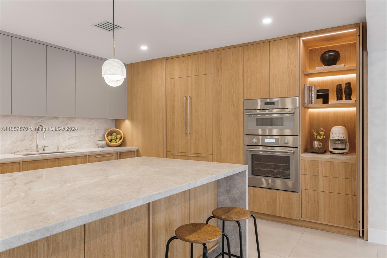 HELMS COUNTRY ESTATES RE- - Residential