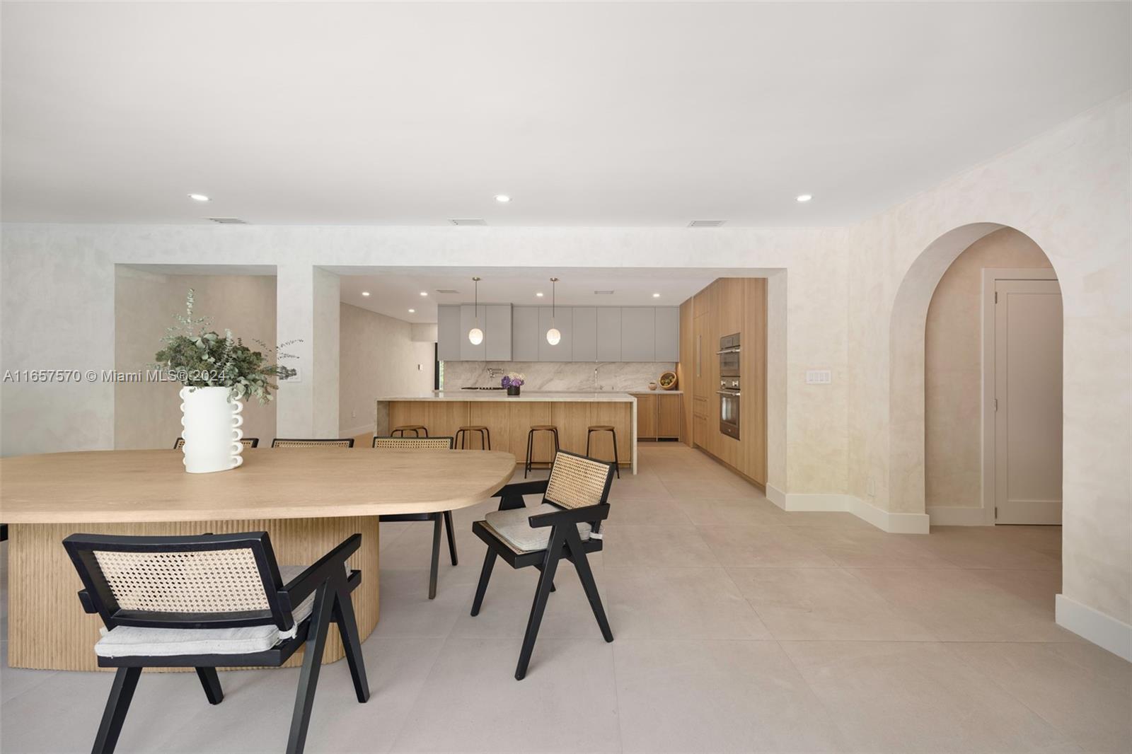 HELMS COUNTRY ESTATES RE- - Residential