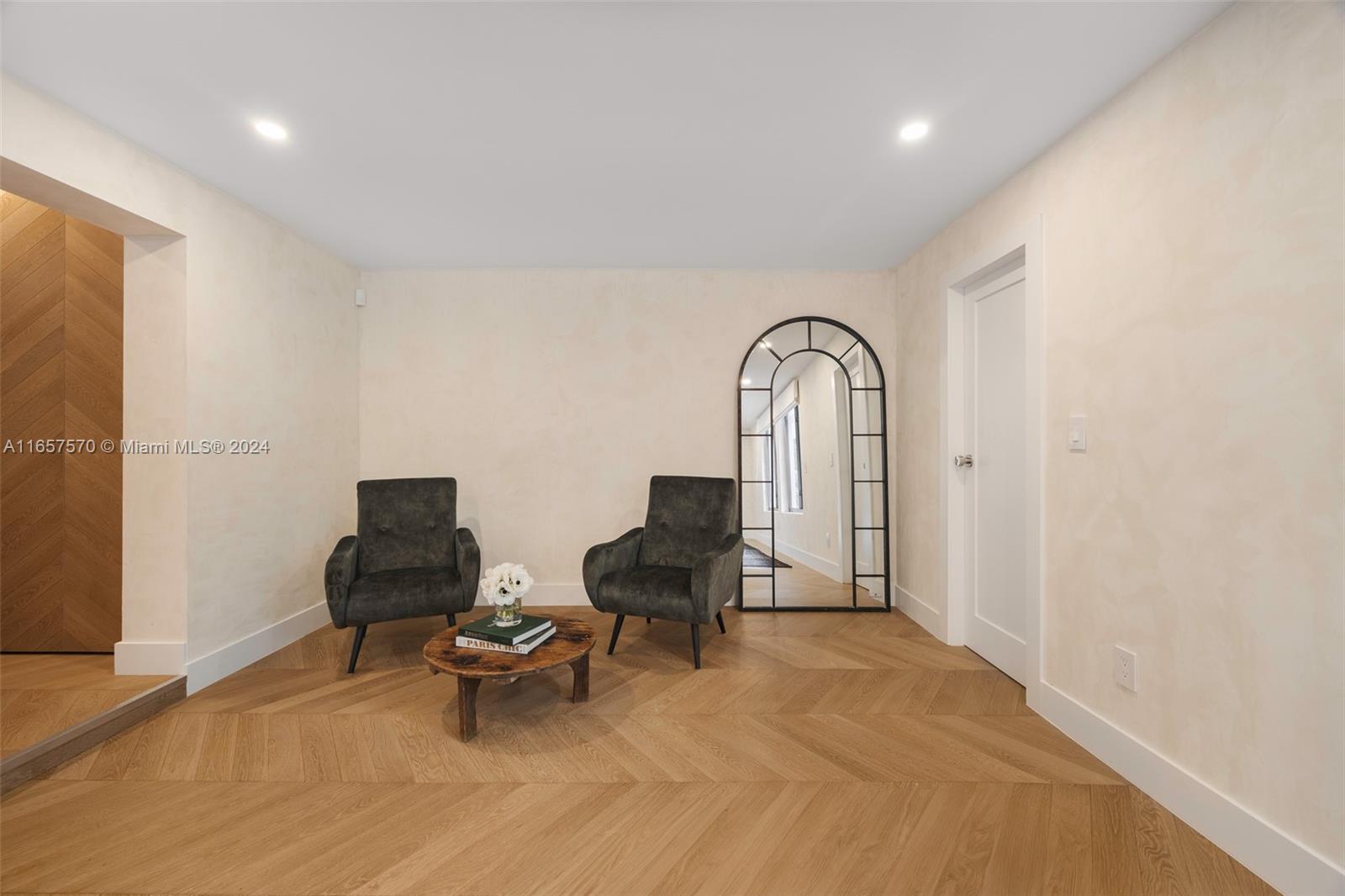 HELMS COUNTRY ESTATES RE- - Residential