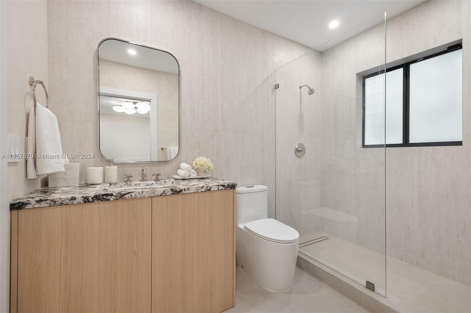 HELMS COUNTRY ESTATES RE- - Residential