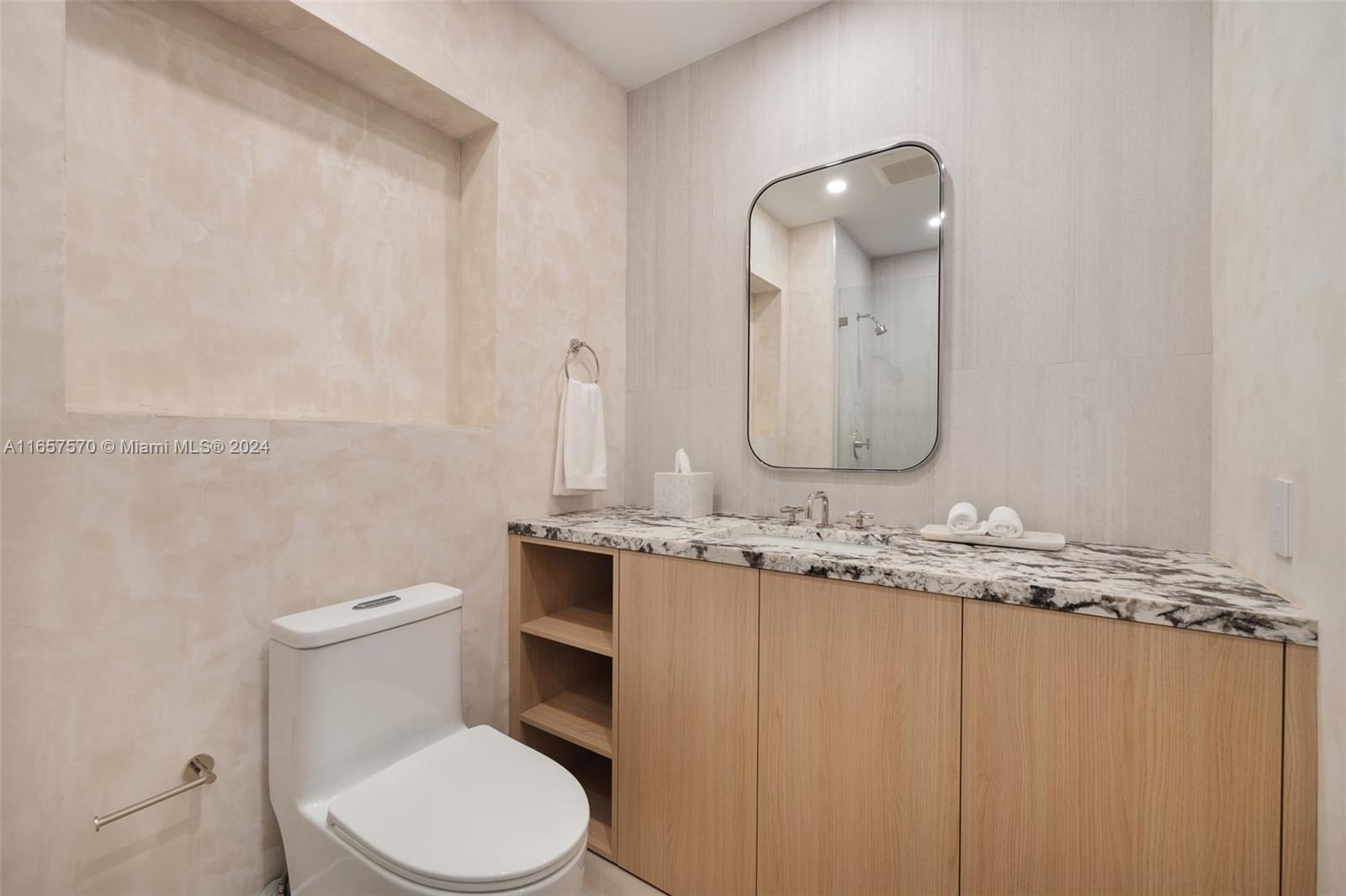 HELMS COUNTRY ESTATES RE- - Residential