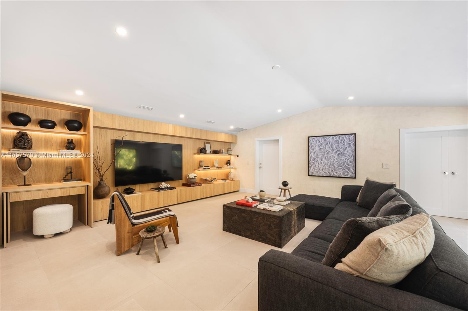 HELMS COUNTRY ESTATES RE- - Residential