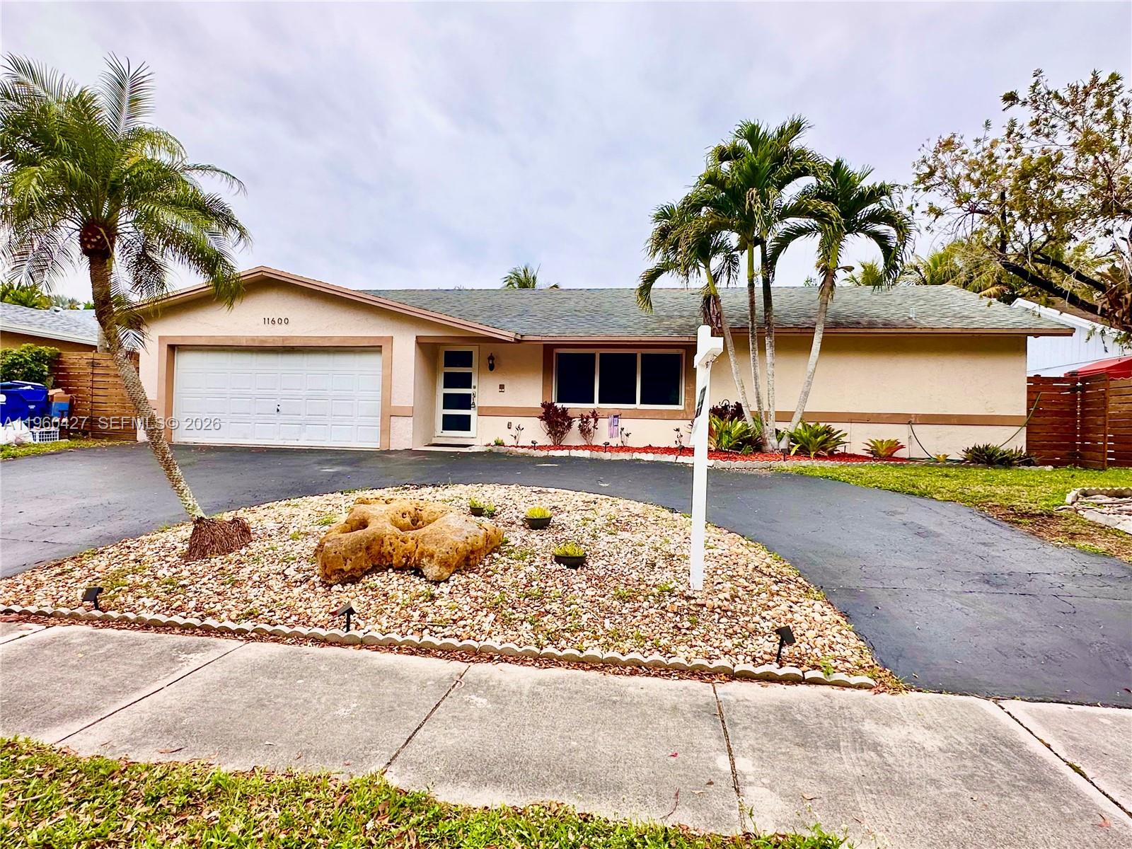 KILLIAN PINES 1ST ADDN - Residential