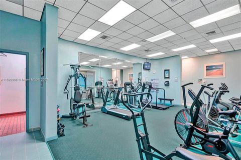 Condominium in Pembroke Pines FL 1001 Colony Point Cir Cir 13.jpg