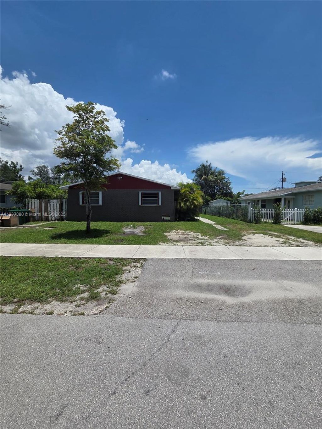 Photo of 6185 SW 43rd St #6185, Davie, FL 33314 (MLS # A11837880)