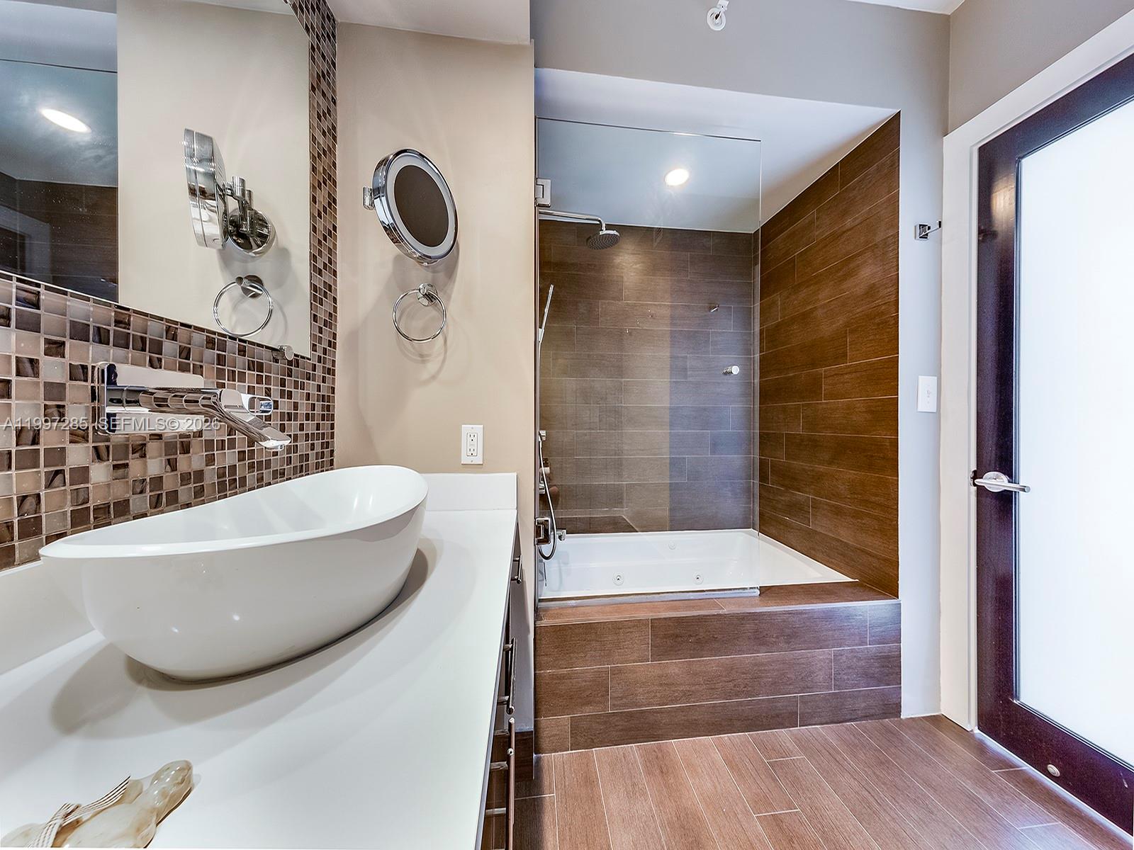 THE WAVERLY AT SOUTH BEAC - Residential Lease