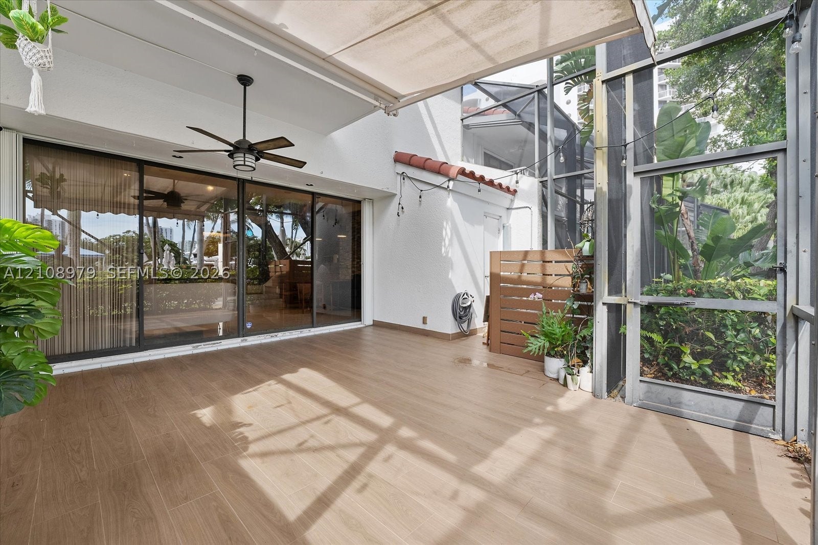 3602 Yacht Club Dr 405