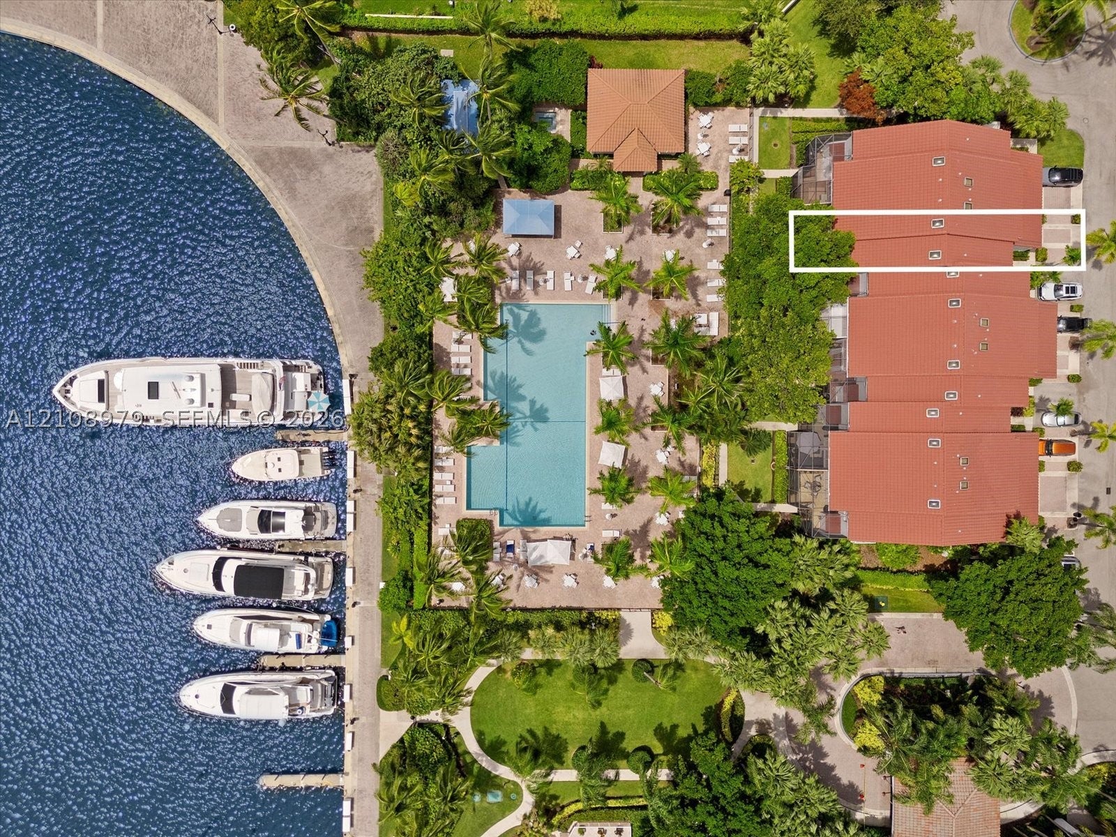 3602 Yacht Club Dr