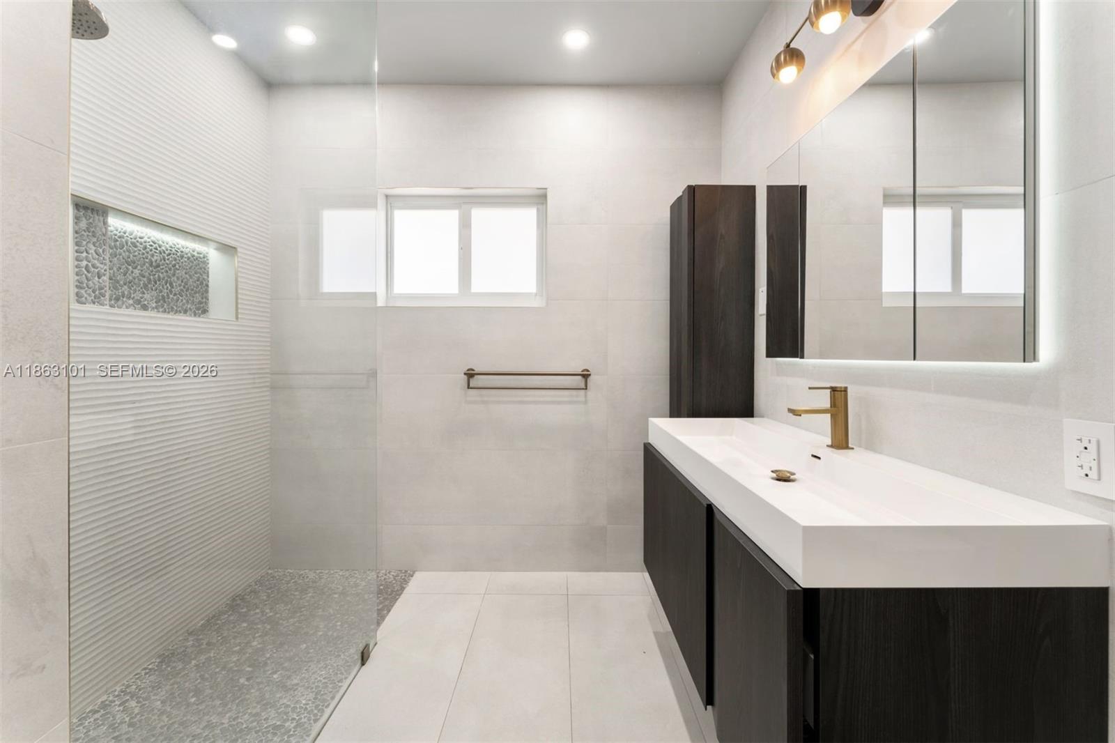 BISCAYNE POINT - Residential