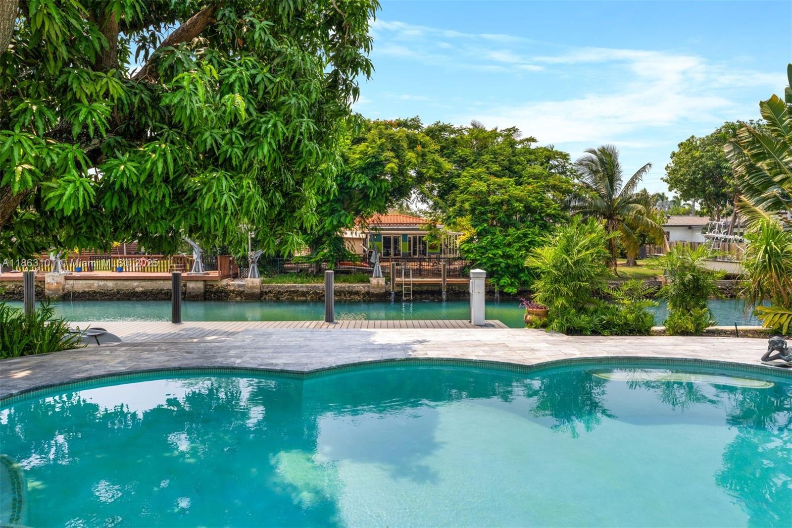 BISCAYNE POINT - Residential