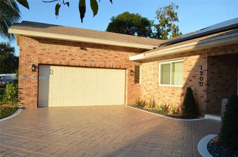 Tiny photo for 1200 NW 78th Ave, Plantation, FL 33322 (MLS # A12006237)