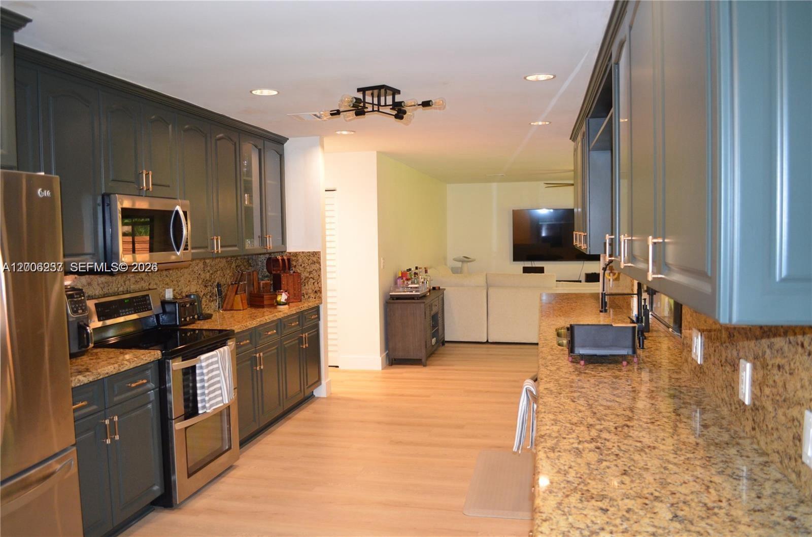 MARCANO ESTATES - Residential