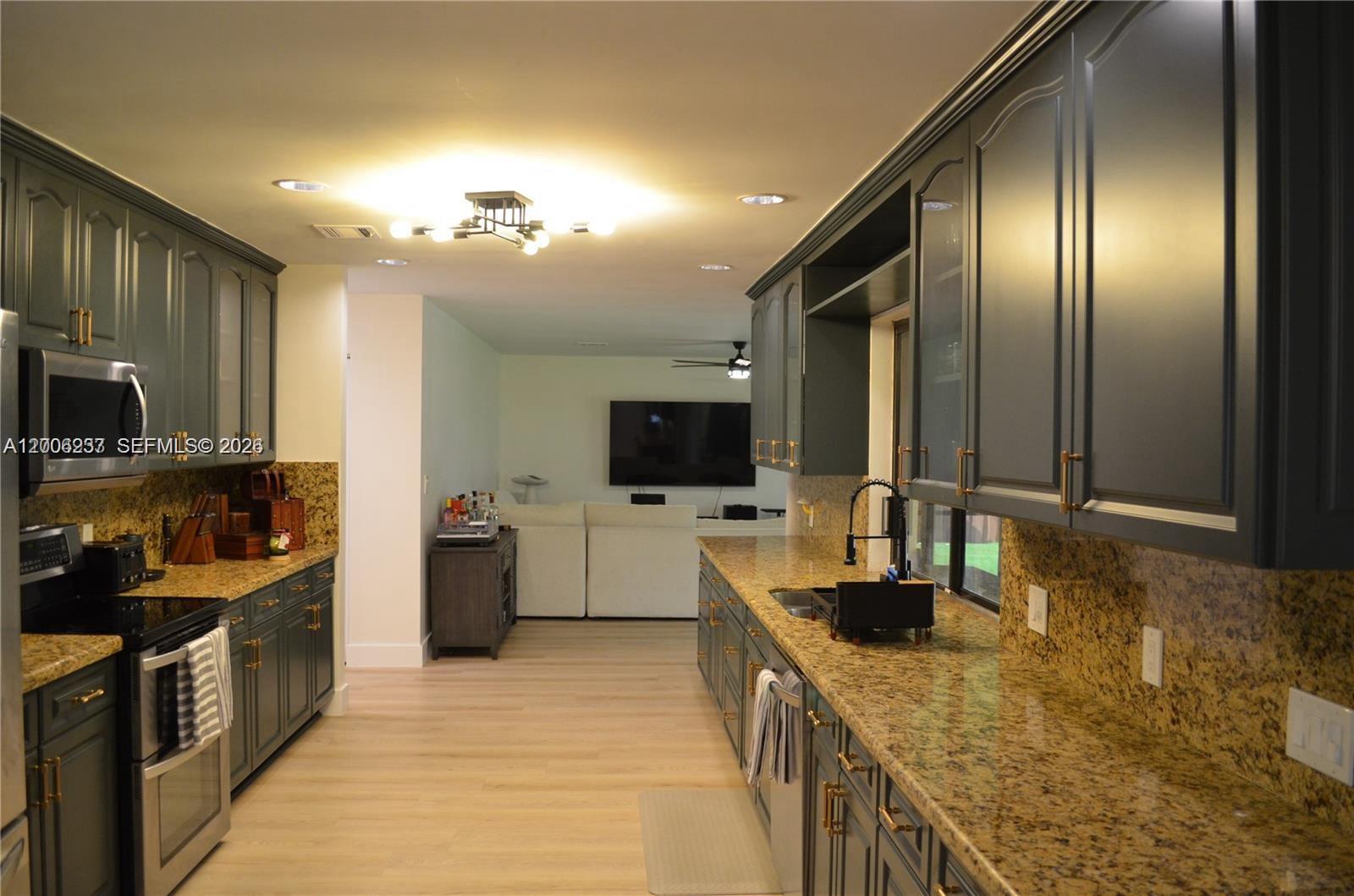 MARCANO ESTATES - Residential