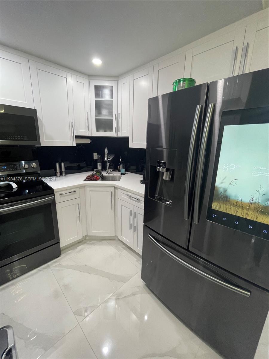 PLAZA CONDO - Residential