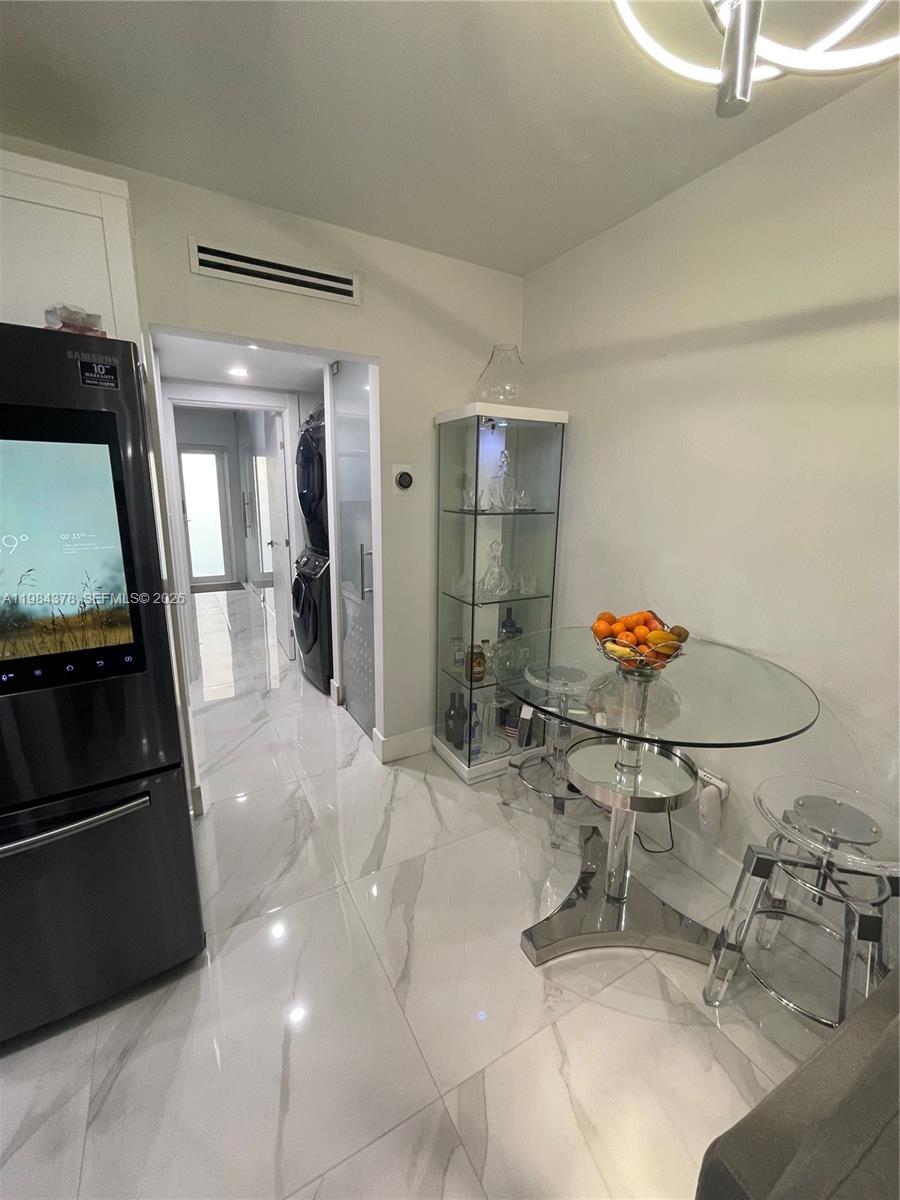 PLAZA CONDO - Residential