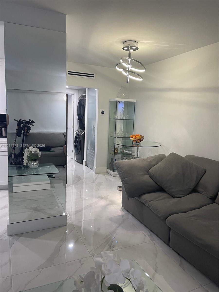 PLAZA CONDO - Residential