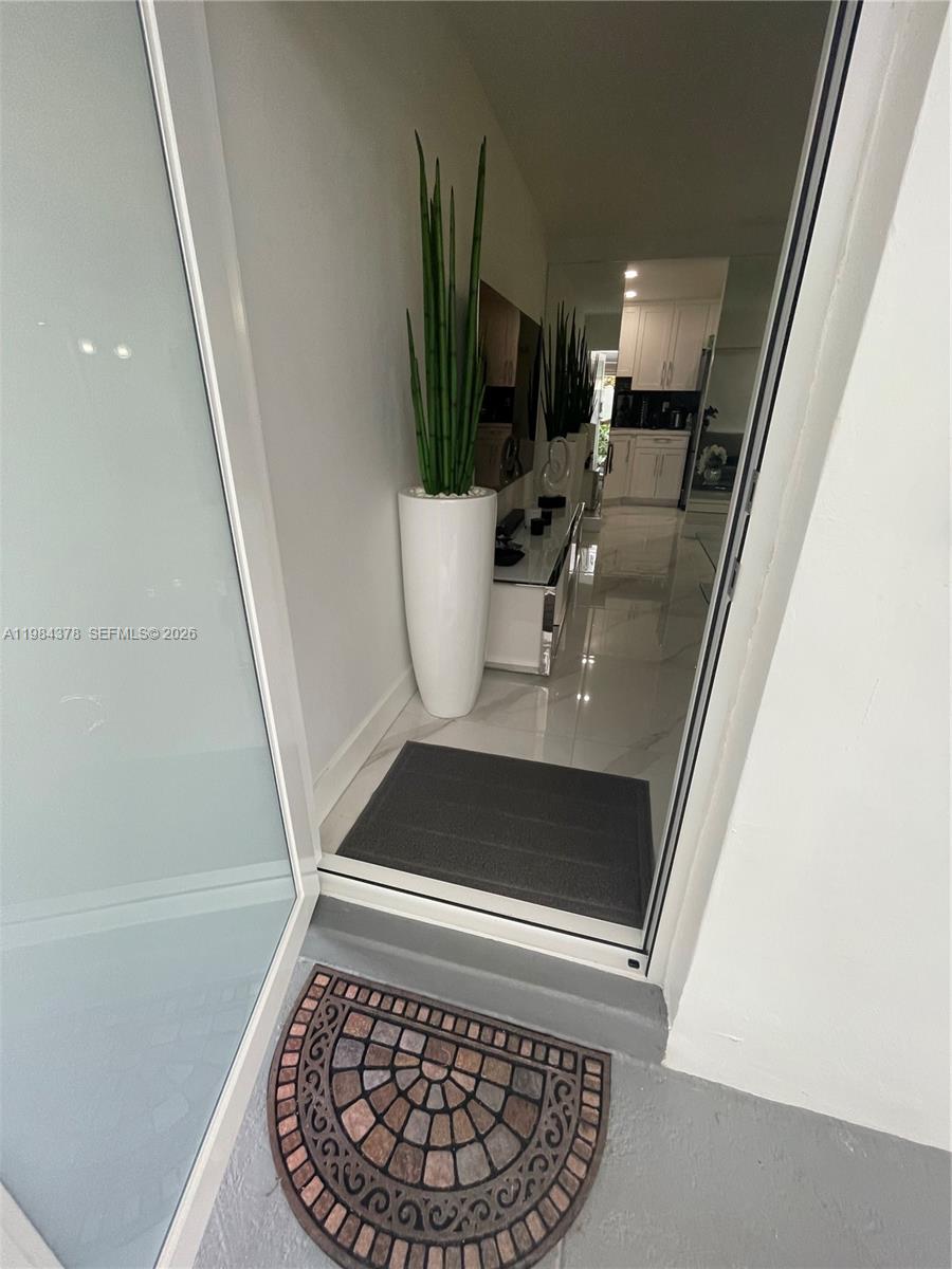 PLAZA CONDO - Residential