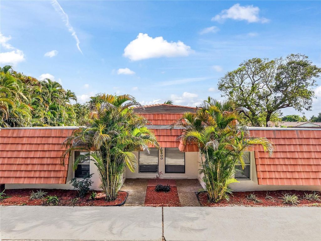 Photo of 10600 NW 45th St #E, Coral Springs, FL 33065 (MLS # A11775033)