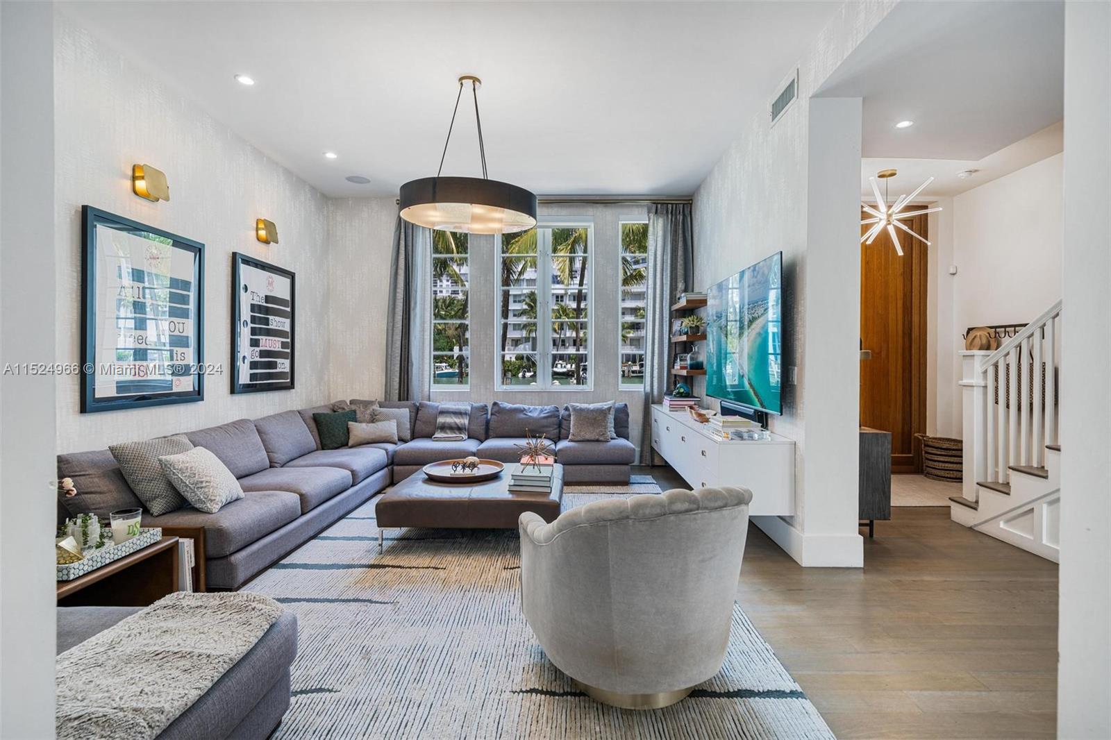 AQUA TOWNHOMES - Residential