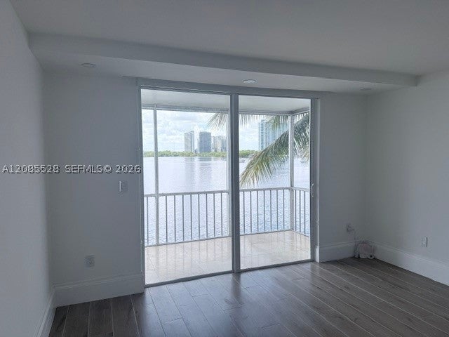 3000 Marcos Dr P305
