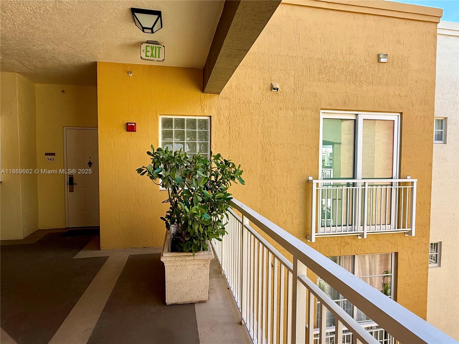 THE COURTS AT SOUTH BEACH - Residential Lease