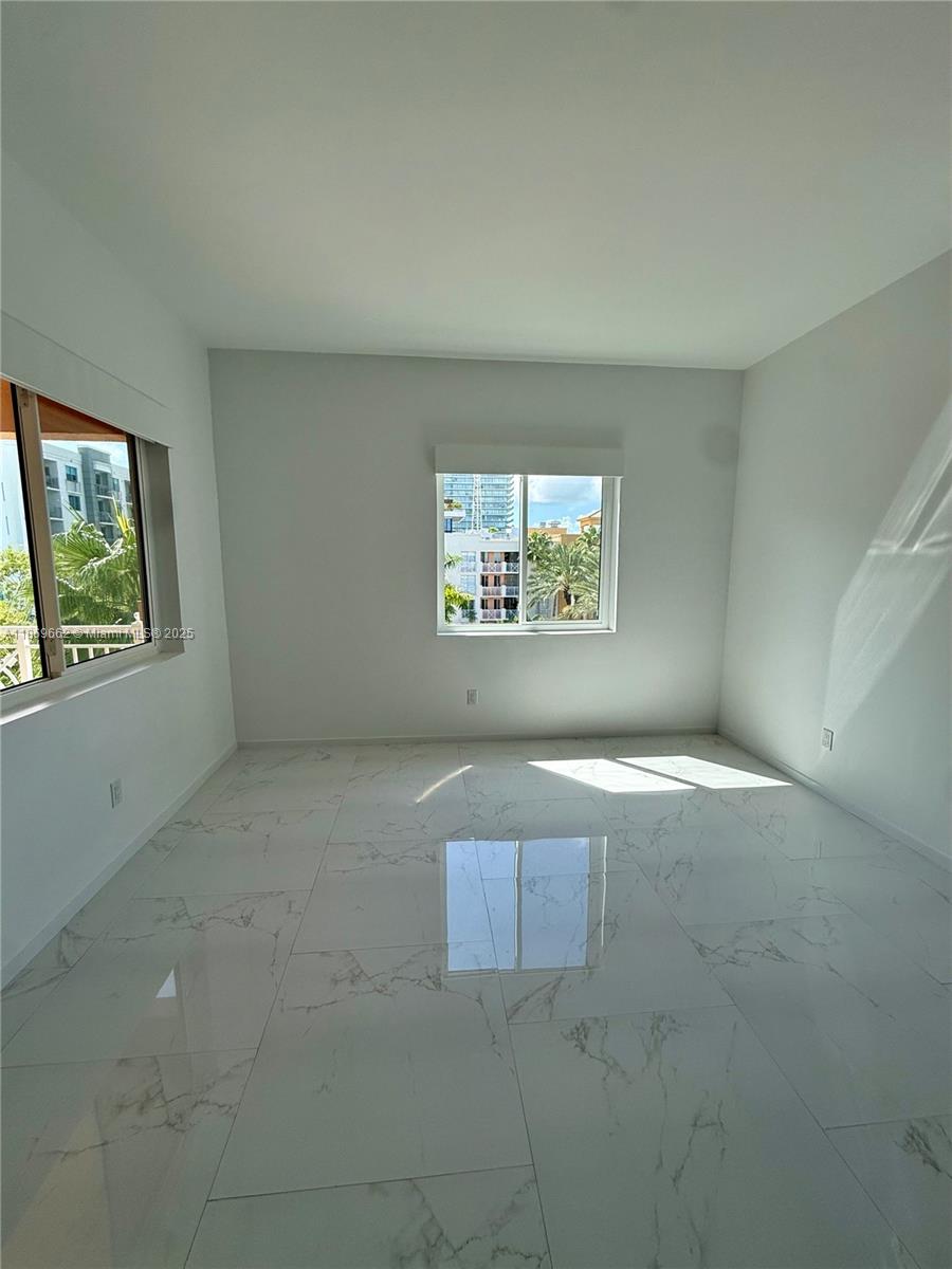 THE COURTS AT SOUTH BEACH - Residential Lease