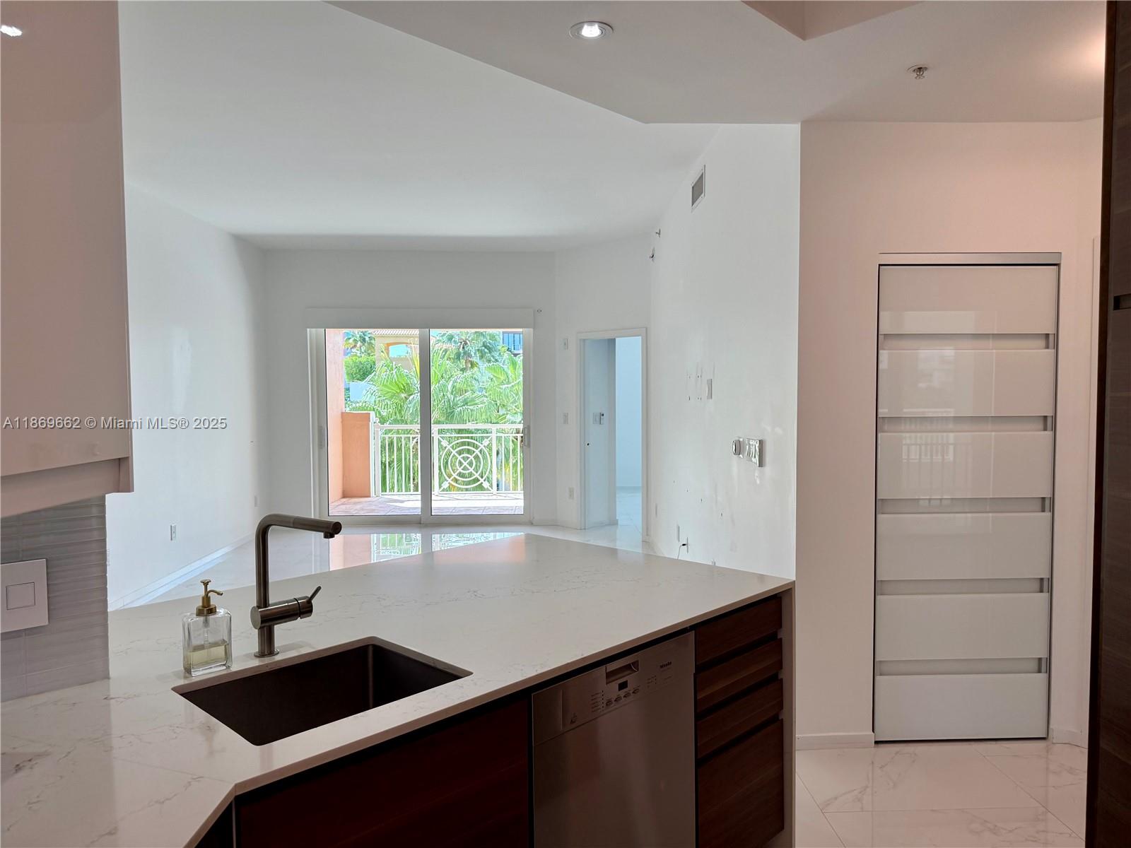 140 Meridian Ave 343